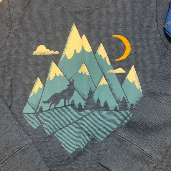 Boys long sleeve shirts size 5 - Picture 4 of 6